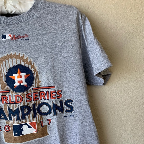 Houston Astros World Series Champions 2017 Tshirt Trophy MLB Size Small - Picture 4 of 13